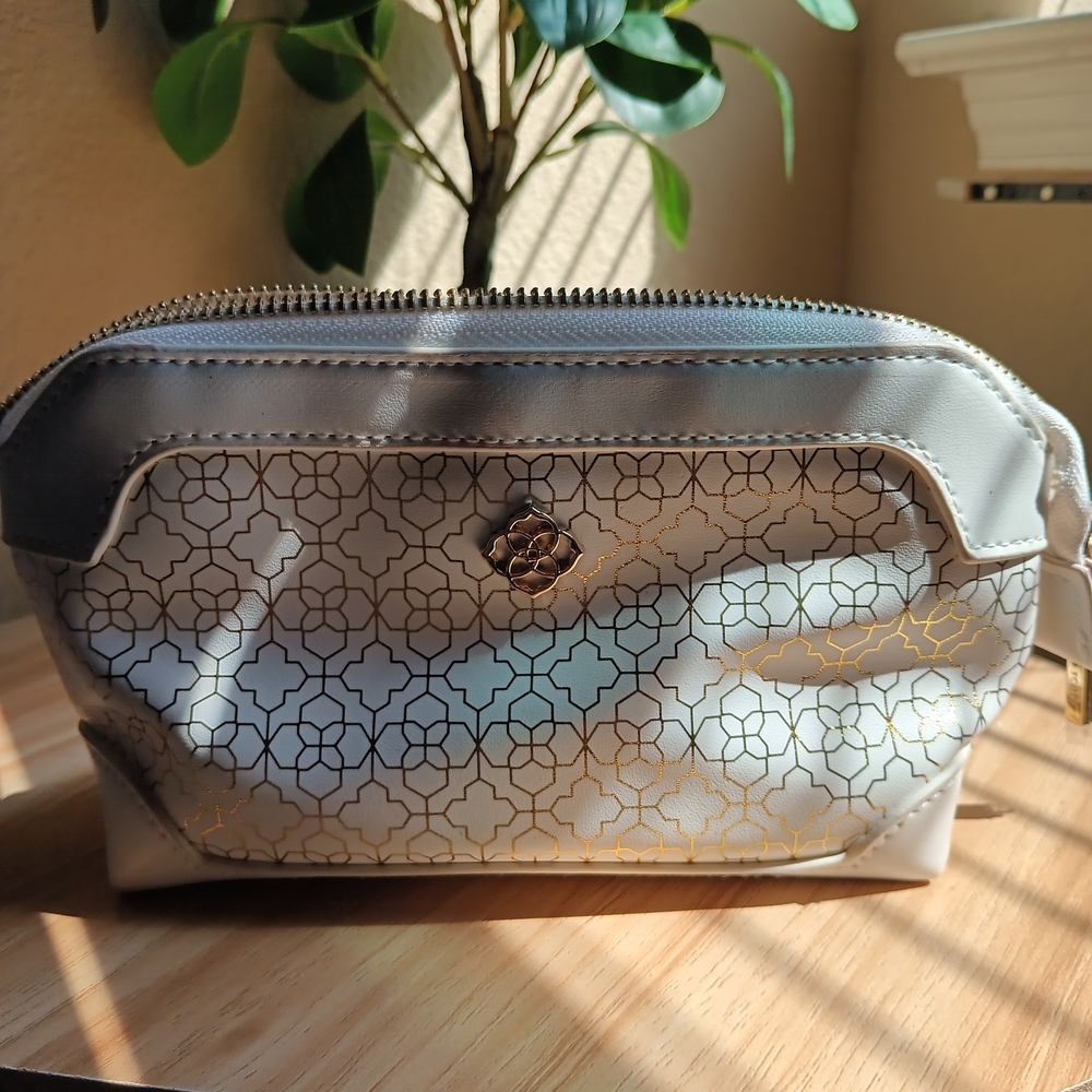Kendra Scott White and Gold Cosmetics Bag